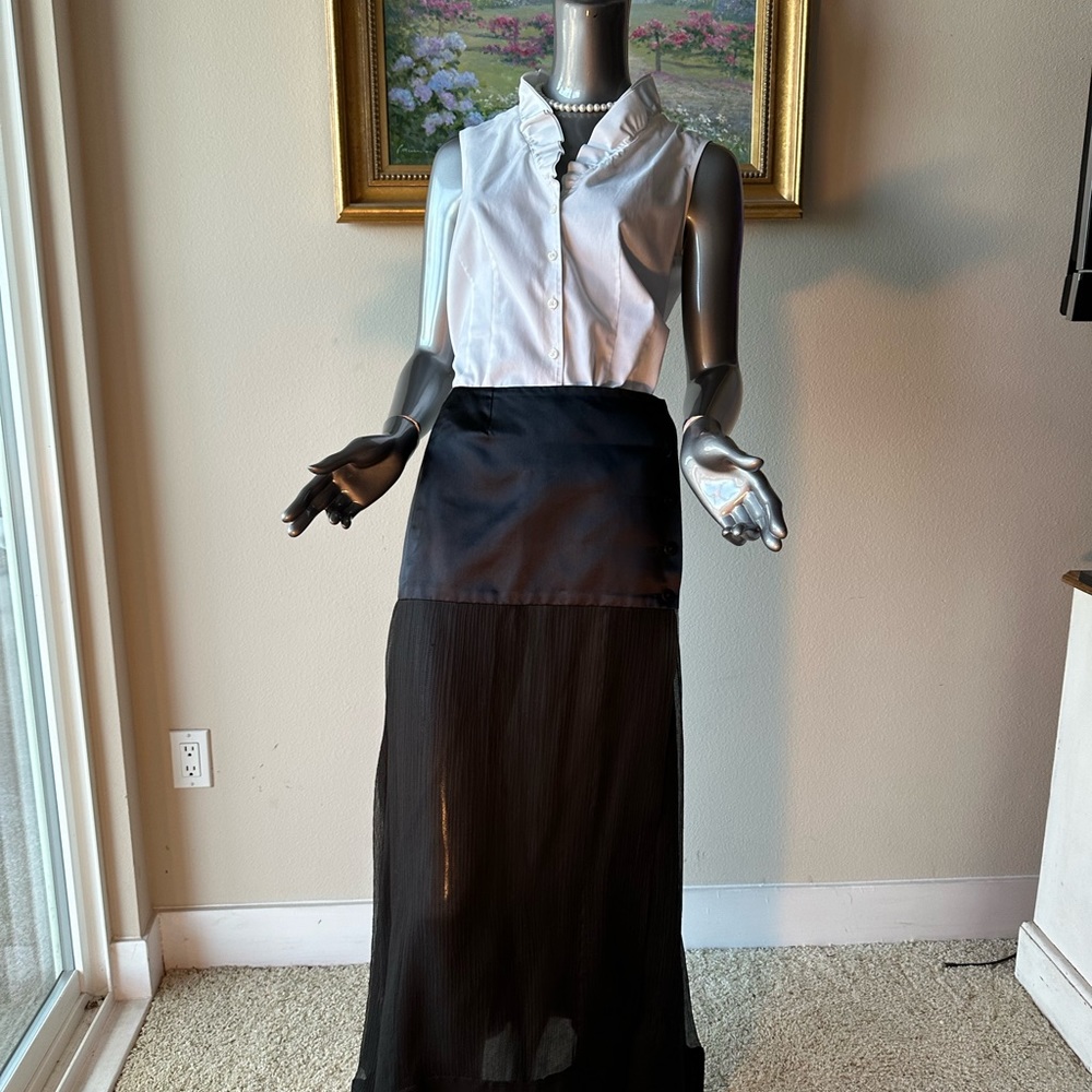 CHANEL EXQUISITE see-through skirt.